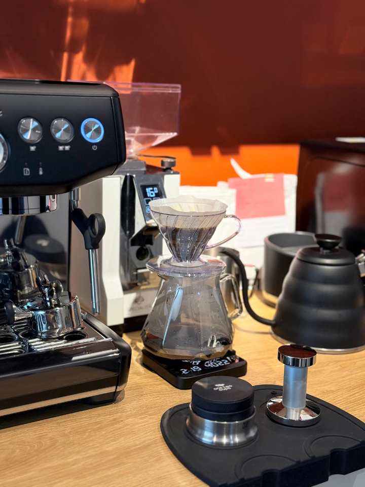 Mesin espresso otomatis Barista Corner Tangerang Alam Sutera Infiniti